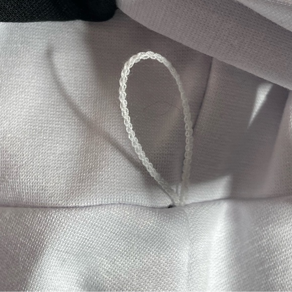 ELOQUII Black & White Colorblock True Wrap Top NWT Size 22 - Picture 10 of 17